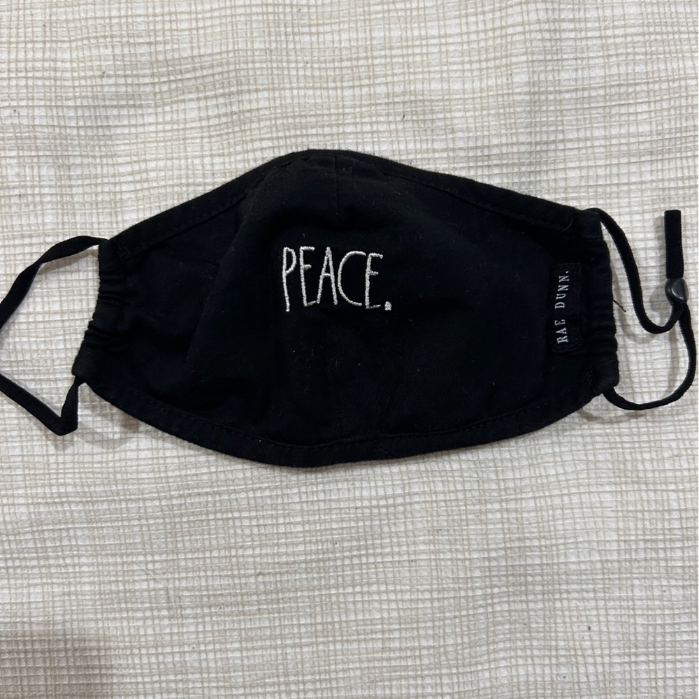 Rae Dunn Peace Face Mask (OS)